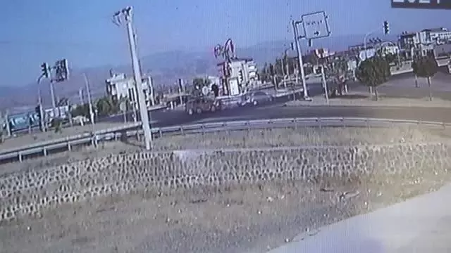 GAZİANTEP - Cip ile otomobilin çarpışması güvenlik kamerasında