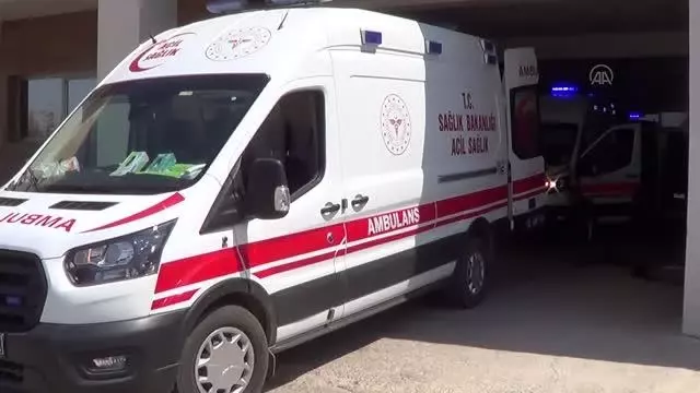 GAZİANTEP - Otomobil ile motosiklet çarpıştı: 2 yaralı