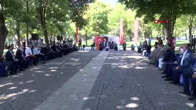GAZİANTEP'TE PROTOKOL İLE VATANDAŞ BAYRAMLAŞTI