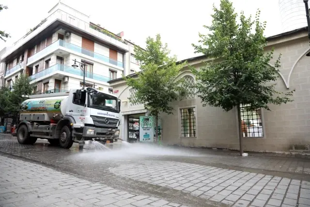 Gaziosmanpaşa'da camiler Kurban Bayramı'na hazır