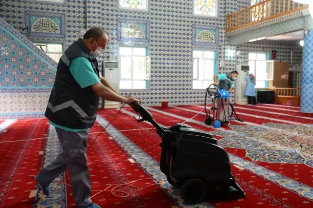 Gaziosmanpaşa'da camiler Kurban Bayramı'na hazır