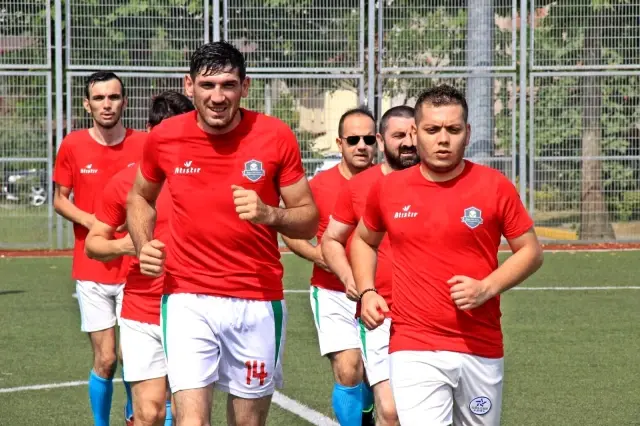 Görmeyen gözlerle başarıdan başarıya koşuyorlar