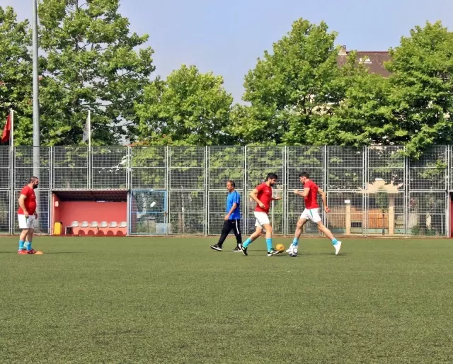 Görmeyen gözlerle başarıdan başarıya koşuyorlar