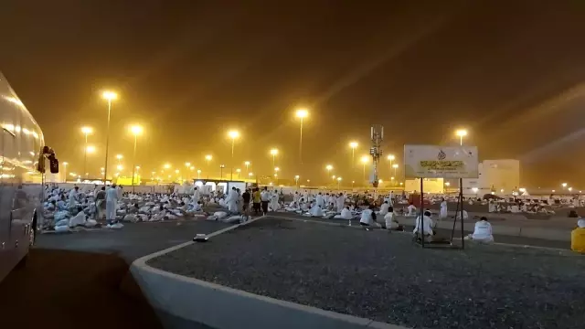 Hacı adayları Müzdelife'ye geçti
