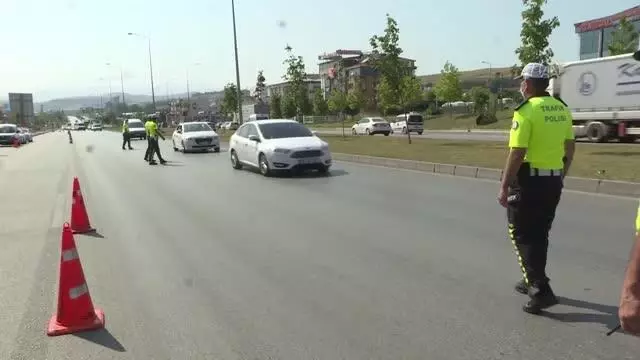Son dakika... İçişleri Bakan Yardımcısı Erdil, trafik denetimine katıldı Son dakika... İçişleri Bakan Yardımcısı Erdil, trafik denetimine katıldı