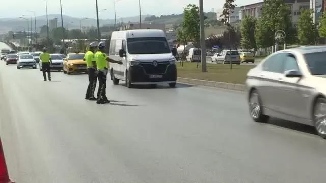 Son dakika... İçişleri Bakan Yardımcısı Erdil, trafik denetimine katıldı