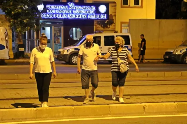 İşitme engelli çift, halk otobüsünde darp edildi