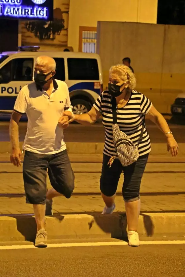 İşitme engelli çift, halk otobüsünde darp edildi