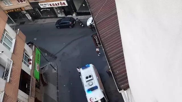 Son dakika haberleri | İstanbul'da korkunç cinayet kamerada: Yaralı halde motorla kaçtı, hastanede öldü