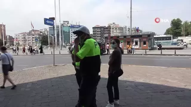 (İSTANBUL-ÖZEL)Taksim'de taciz iddiası (İSTANBUL-ÖZEL)Taksim'de taciz iddiası