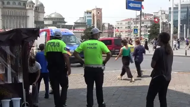 (İSTANBUL-ÖZEL)Taksim'de taciz iddiası
