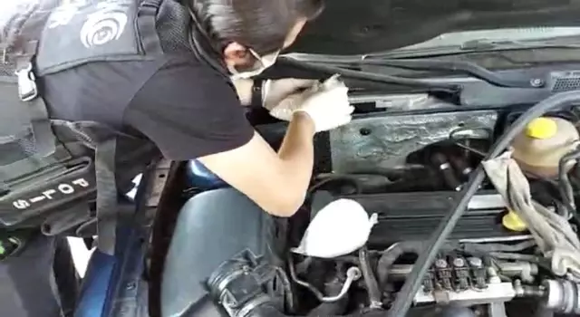 İzmir'de 3 kilo metamfetamin ele geçirildi, 3 kişi yakalandı