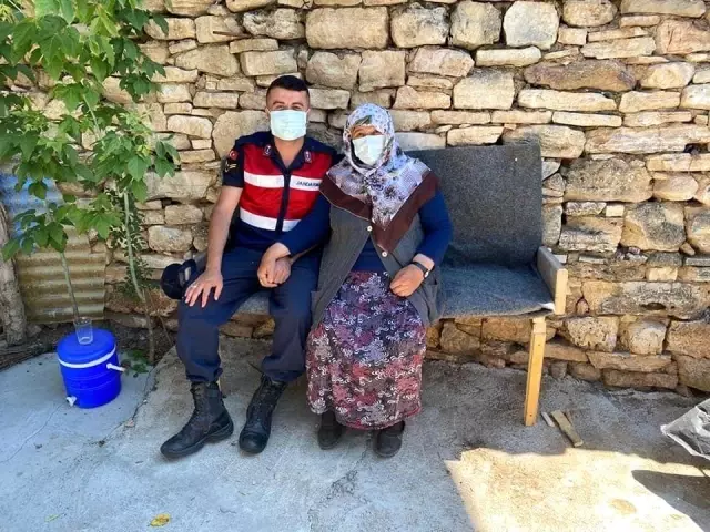 Son dakika haber! Jandarmadan şehit ailelerine ziyaret