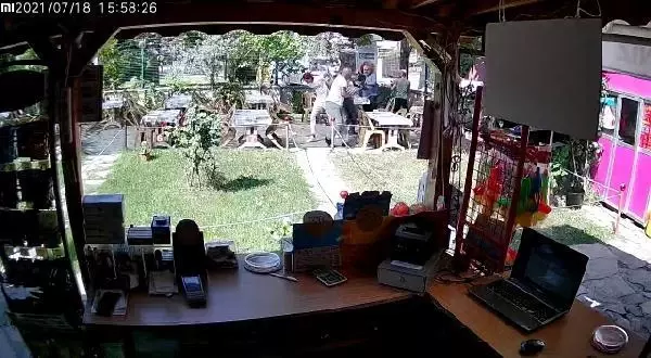 Son dakika haberi | KAFEDE SİLAHLI YARALAMANIN GÜVENLİK KAMERASI GÖRÜNTÜSÜ ORTAYA ÇIKTI
