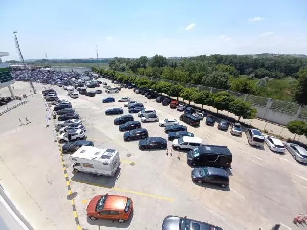 Kapıkule'den, 713 bin gurbetçi ülkeye giriş yaptı