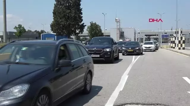 Kapıkule'den, 713 bin gurbetçi ülkeye giriş yaptı Kapıkule'den, 713 bin gurbetçi ülkeye giriş yaptı