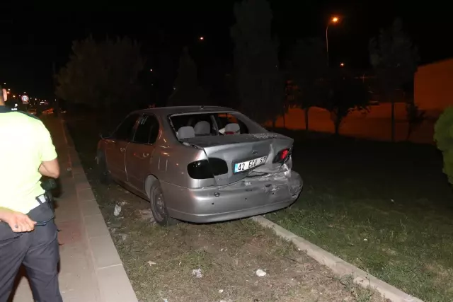 Karaman'da 2 otomobil çarpıştı: 3 yaralı Karaman'da 2 otomobil çarpıştı: 3 yaralı