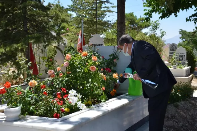 Karaman'da şehitlik ziyareti