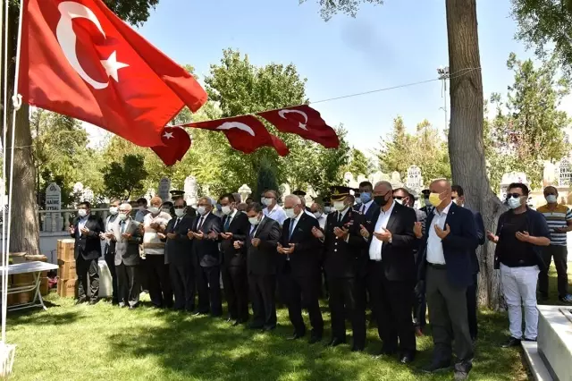 Karaman'da şehitlik ziyareti