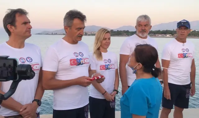 Kıbrıs Barış Harekatı'nın yıl dönümü dolayısıyla Mersin'den KKTC'ye yüzmeye başladılar Kıbrıs Barış Harekatı'nın yıl dönümü dolayısıyla Mersin'den KKTC'ye yüzmeye başladılar