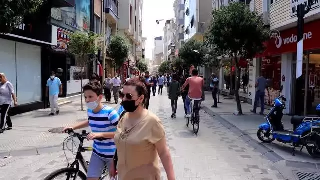 Trakya'da bayram arifesinde alışveriş yoğunluğu Trakya'da bayram arifesinde alışveriş yoğunluğu
