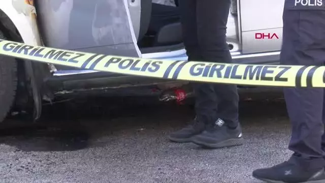 KIZ ARKADAŞININ OTOMOBİLİNİ KUNDAKLADI