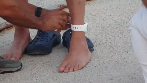 KKTC'ye ilk kulacı eski Bakan Tüzmen attı