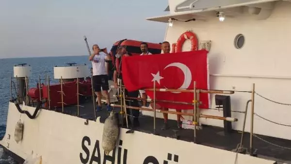 KKTC'ye ilk kulacı eski Bakan Tüzmen attı