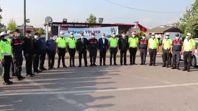 Kocaeli Valisi Yavuz, bayram öncesi trafik denetimine katıldı