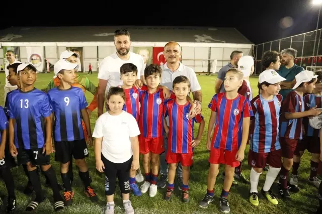 Körfez'de minikler futbol turnuvası düzenlendi