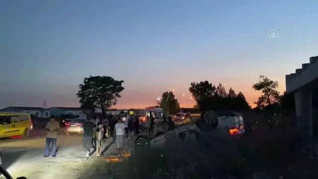 Son Dakika | Kullandığı araçla kaza yapan ehliyetsiz sürücü babasına sarılıp ağladı Son Dakika | Kullandığı araçla kaza yapan ehliyetsiz sürücü babasına sarılıp ağladı