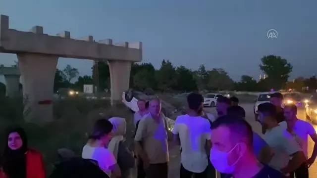 Son Dakika | Kullandığı araçla kaza yapan ehliyetsiz sürücü babasına sarılıp ağladı