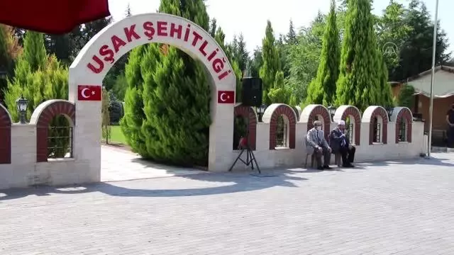 Kurban Bayramı arifesinde şehitlik ziyareti yapıldı
