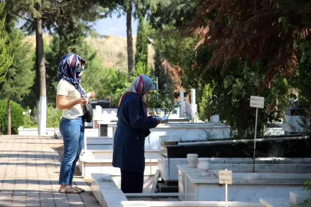 Kurban Bayramı öncesi Aydın'da mezarlıklar ziyaretçilerle doldu