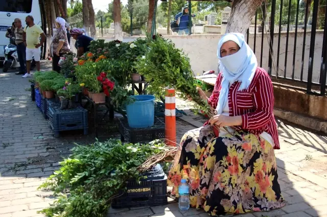 Kurban Bayramı öncesi Aydın'da mezarlıklar ziyaretçilerle doldu