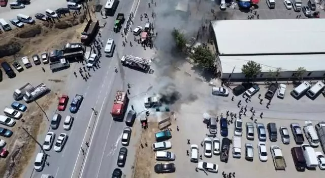 Kurbanlık almaya geldiği minibüs hurda yığını oldu
