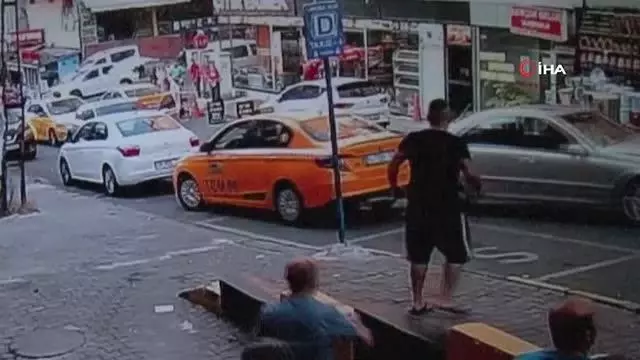 Maltepe'de freni boşalan kamyon araçlara çarptı: 2 yaralı Maltepe'de freni boşalan kamyon araçlara çarptı: 2 yaralı