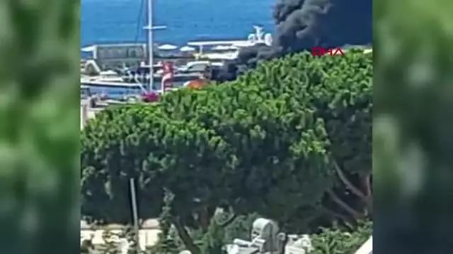 MARİNADA DEMİRLİ MOTORYAT YANDI - 2