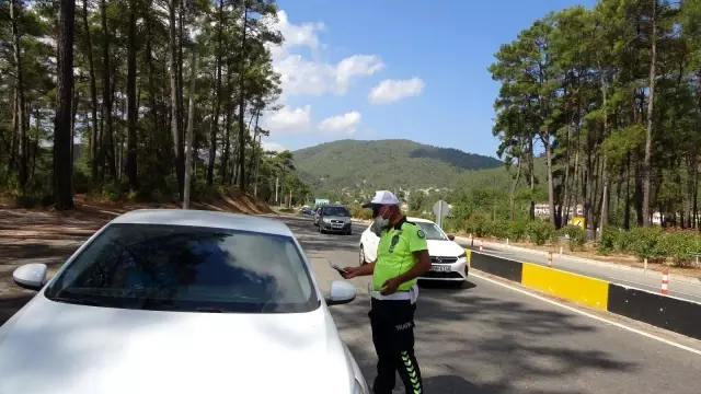 Marmaris, giriş ve çıkış noktalarında denetimler sürüyor