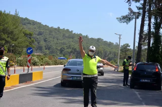 Marmaris, giriş ve çıkış noktalarında denetimler sürüyor