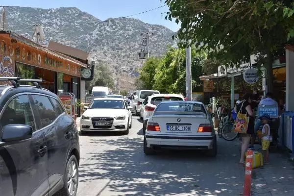MARMARİS'İN KIRSAL MAHALLELERİ TATİLCİLERLE DOLDU