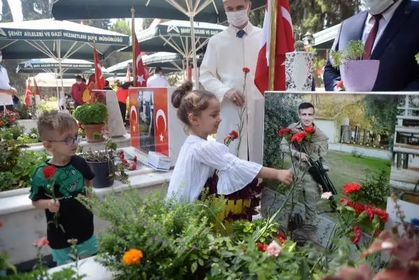 BAYRAM ÖNCESİ ŞEHİTLİĞE HÜZÜNLÜ ZİYARET