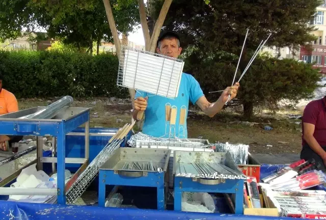 Mesleğini bayramdan bayrama sürdürüyor