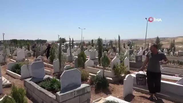 Mezarlıkta bayram yoğunluğu