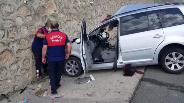 Minibüs ile otomobil çarpıştı: 4 yaralı