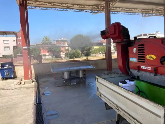 Nazilli'de kurban kesim alanları dezenfekte edildi