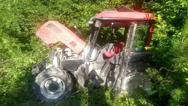 Ot biçerken traktörle uçuruma yuvarlandı