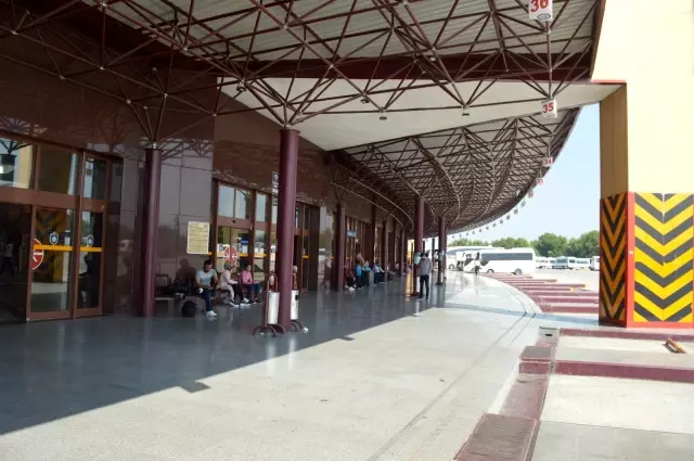 Otogar Arife gününde boş kaldı