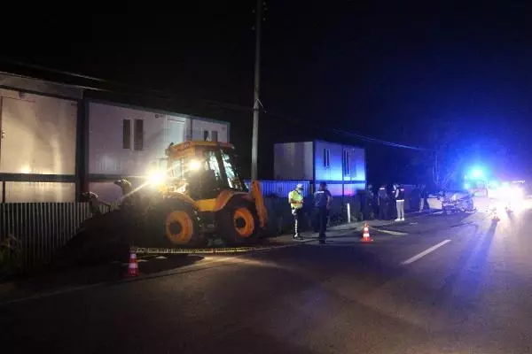 Son dakika haberi! BOLU-OTOMOBİL, İŞ MAKİNESİNE ÇARPTI: 1 ÖLÜ, 1 YARALI