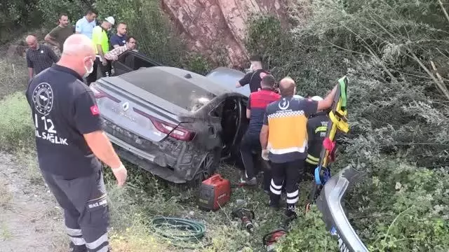 Otomobil şarampole devrildi: 1 ölü, 4 yaralı